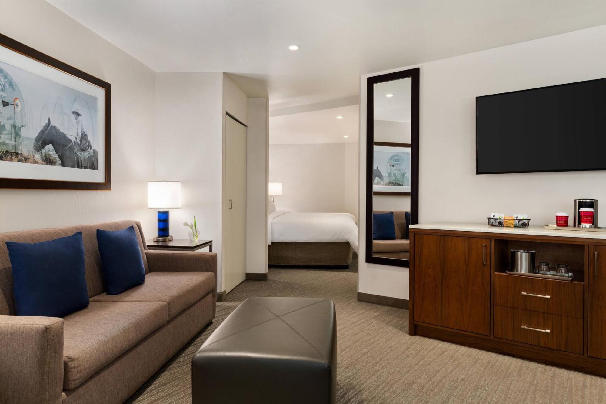 Delta Hotels By Marriott Helena Colonial Exterior photo