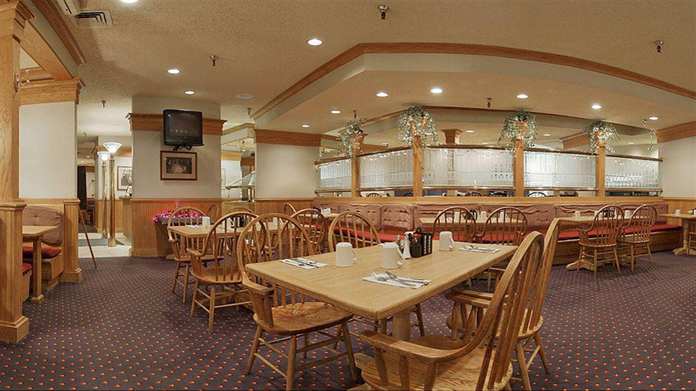Delta Hotels By Marriott Helena Colonial Restaurant photo